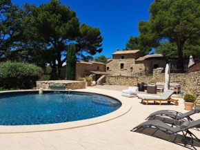 Ancien relais de chasse, isolé en pleine nature provençale 11 couchages, modulable 7